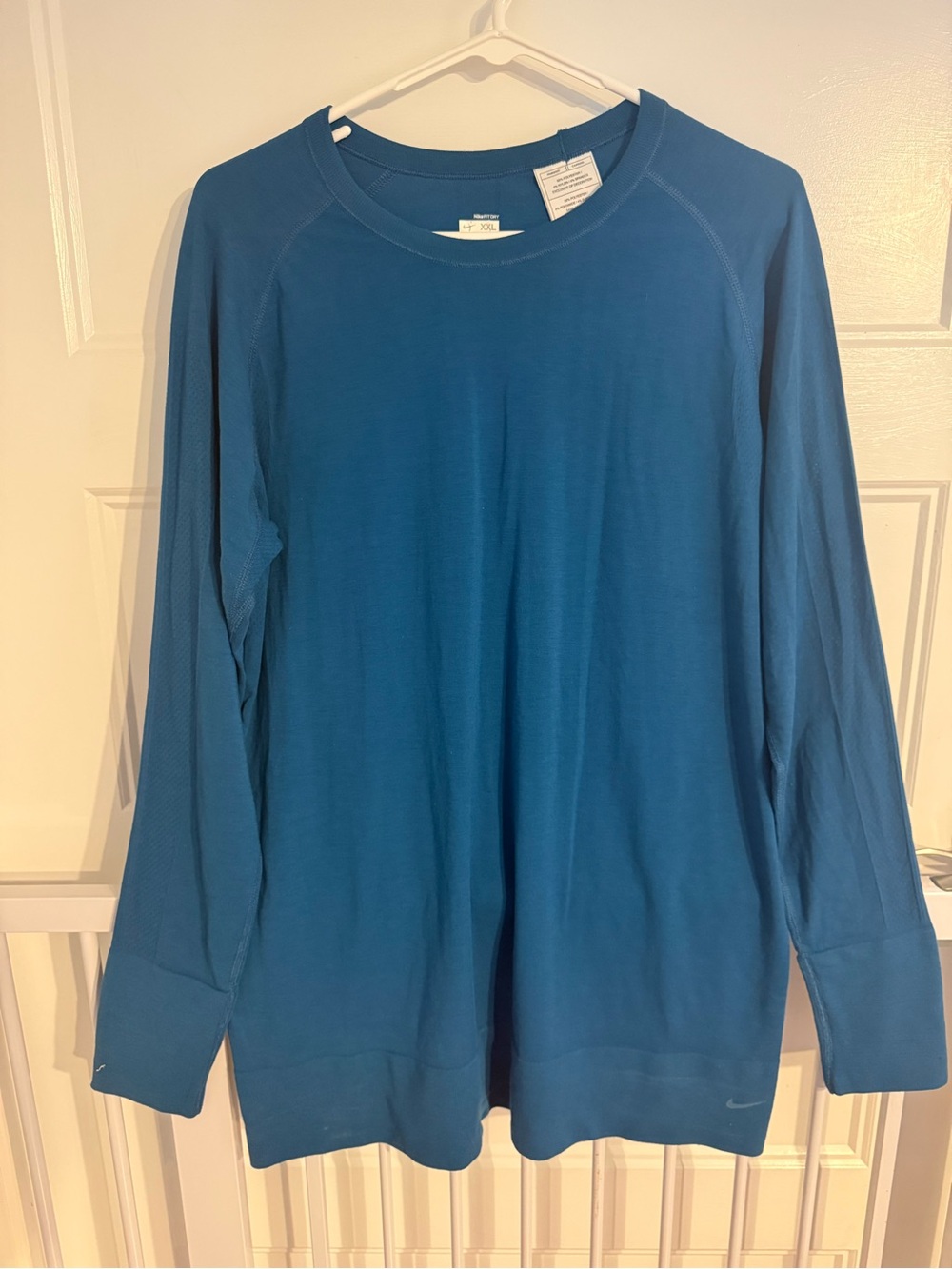 Nike Women’s Long Sleeve Crew Top - Teal Blue